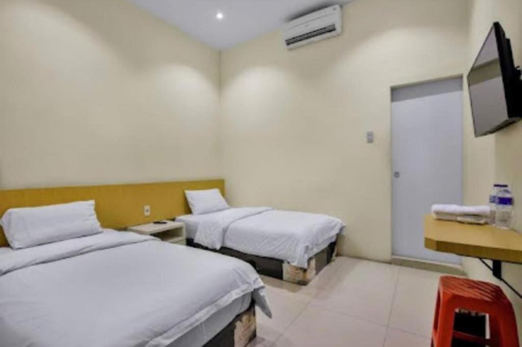 Oyo 92772 Losmen Diah Syariah Langsa Exterior photo